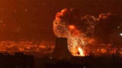 Kilang minyak Iran dibom oleh Israel terlihat api membumbung tinggi.