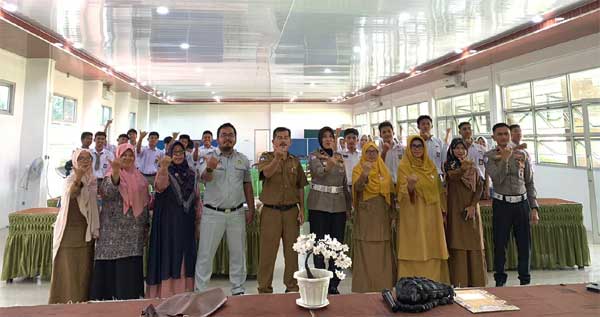 Jasa Raharja dan Ditlantas Polda Sumbar Turun ke Sekolah, Ingatkan Pelajar Pentingnya Keselamatan di Jalan Raya