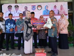 DWP Payakumbuh Salurkan 125 Paket Sembako Bagi ASN Rendah dan Perempuan Rentan