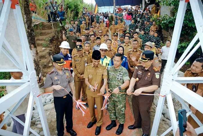 Jembatan Gantung Pauh Duo Resmi Beroperasi, Akses Dua Nagari di Solok Selatan Kini Lebih Mudah