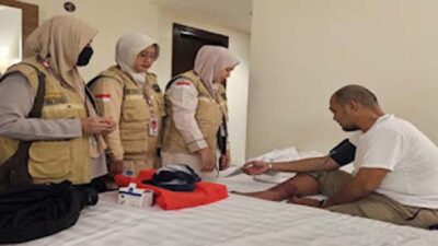 Tim Medis Cek Kesehatan Jemaah Haji di Hotel, Lansia Jadi Prioritas