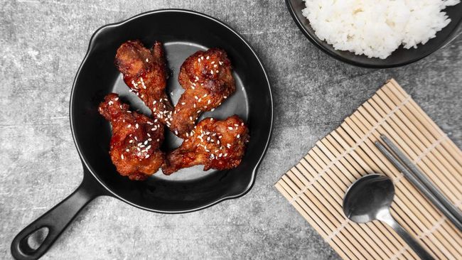 Daging ayam jadi salah satu makanan sisa paling berbahaya jika dimakan kembali.