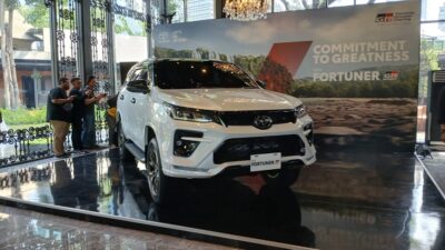 BBM Nonsubsidi Naik, Segini Biaya Isi Full Tank Toyota Fortuner