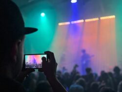 Cara Setting Kamera iPhone Agar Hasil Fancam Konser Lebih Jernih dan Stabil