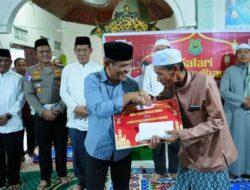 Safari Ramadhan Kapuas Salurkan Hibah untuk Masjid, Pererat Silaturahmi Warga