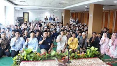 Foto bersama Bank Nagari bersama peserta MTQ dan Lomba Azan tingkat SMP/sederajat.