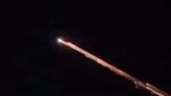 Kemunculan benda bercahaya.