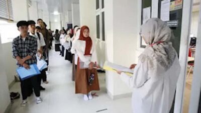 Peran Tim di Balik Layar Jaga Kelancaran UTBK di Universitas Negeri Padang.