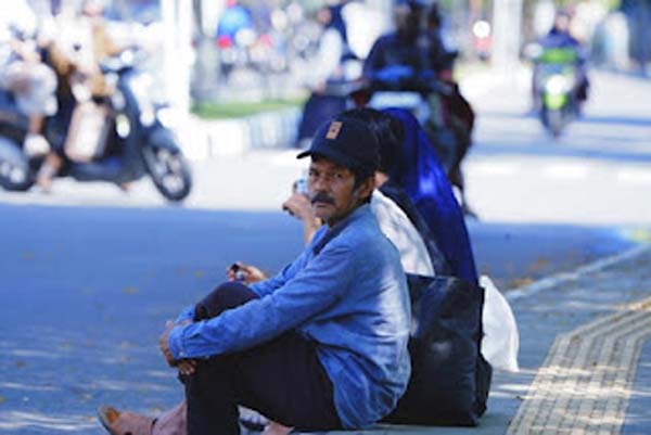 Perjuangan Orang Tua Dibalik UTBK UNP, Pendidikan Itu Investasi