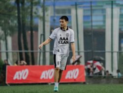 Perjalanan Nyoman Paul Aro, Dari Calon Pemain Timnas hingga Penyanyi Sukses