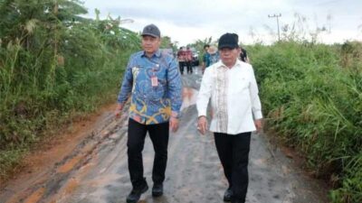 Bupati Kapuas Wiyatno Janjikan Perbaikan Jalan Kapuas Kuala, Alat Berat Segera Diturunkan