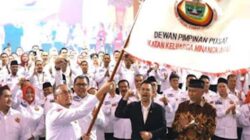 Gubernur Sumbar Mahyeldi Ansharullah menghadiri acara pengukuhan Pengurus.