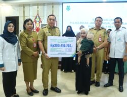 Haru di Kapuas, Santunan Kematian Diserahkan, Pemkab Perkuat Perlindungan Pekerja Rentan