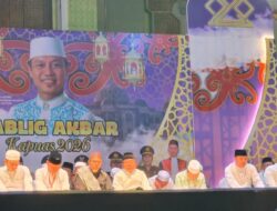 Tawa dan Inspirasi Bersatu, Ustadz Das’ad Latief Hibur Ribuan Warga Kapuas