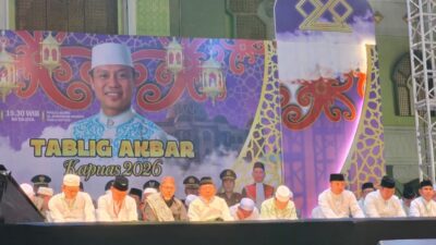 Tawa dan Inspirasi Bersatu, Ustadz Das’ad Latief Hibur Ribuan Warga Kapuas