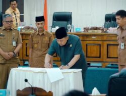 DPRD Solok Selatan Sahkan Dua Perda Strategis, Fokus pada Generasi Religius dan Tata Kelola Aset