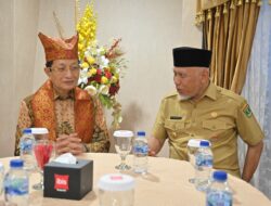 Gubernur Mahyeldi Sambut Kedatangan Menteri Agama Nuansa Adat Minangkabau