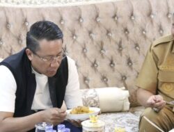 Menteri Hukum Dibuat Jatuh Hati Kuliner Pariaman ‘Mak Nyuss Sekali’ Dicipi