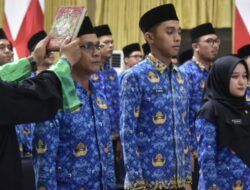 Bupati Padang Pariaman Ambil Sumpah 54 ASN Baru Guncang Mental