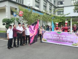 Wawako Elzadaswarman Melepas Pawai Ta’aruf SDIT IPHI, 131 Siswa mengikuti Wisuda Tahwiz dan Khatam Al-Qur’an
