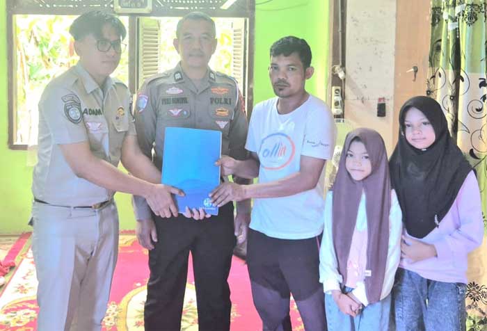 Jasa Raharja Sumbar Jemput Bola ke Kediaman Ahli Waris Korban, Santunan Diserahkan Simbolis Bersama Satlantas Polres Solok Kota
