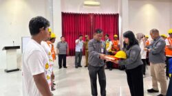 Kepala Dinas PUPR Kapuas Resmikan Fasilitasi Sertifikasi TKK Tahap I