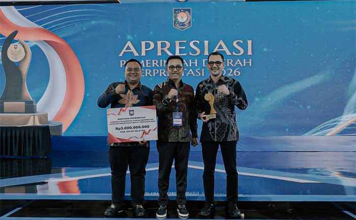 Pemkab Solok Selatan Terima Penghargaan dari Kementerian Dalam Negeri