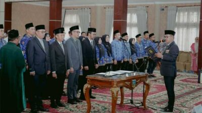 Bupati Solok Selatan, Khairunas melantik sejumlah pejabat, Rabu (9/4/2026).