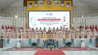 DWP Solsel Launching Baju Kurung Bermotif Rumah Gadang