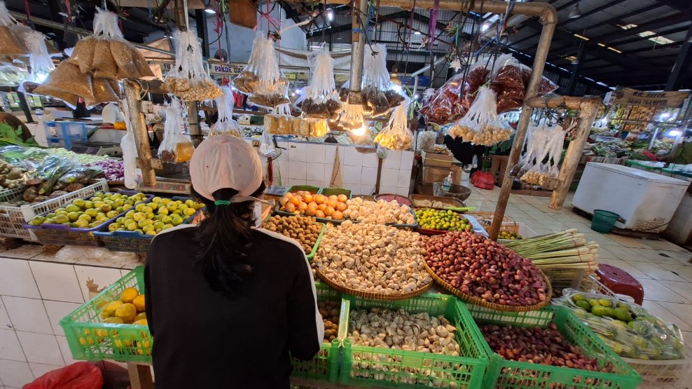 Harga Daging Ayam dan Telur Turun, Cabai Masih Bertahan Tinggi.