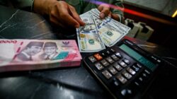 Pengusaha Mulai Naikkan Harga Barang Imbas Rupiah Anjlok ke Rp17.600 per Dolar AS.