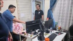 Polisi menggerebek rumah mewah di kawasan elite Batam.