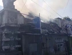 Rumah di Mojokerto Hangus Terbakar, Diduga Dipicu HP yang Sedang Diisi Daya di Atas Kasur