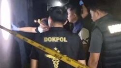 Polisi olah TKP kasus IRT ditemukan tewas.