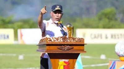 Gubernur Sumatera Barat, Mahyeldi Ansharullah.