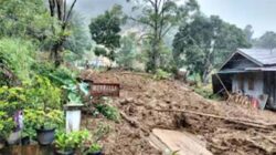 Longsor Timbun Akses Jalan di Sungai Landie Agam.