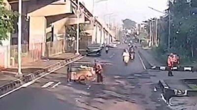 Pajero tabrak pedagang bawa gerobak di Jaktim.