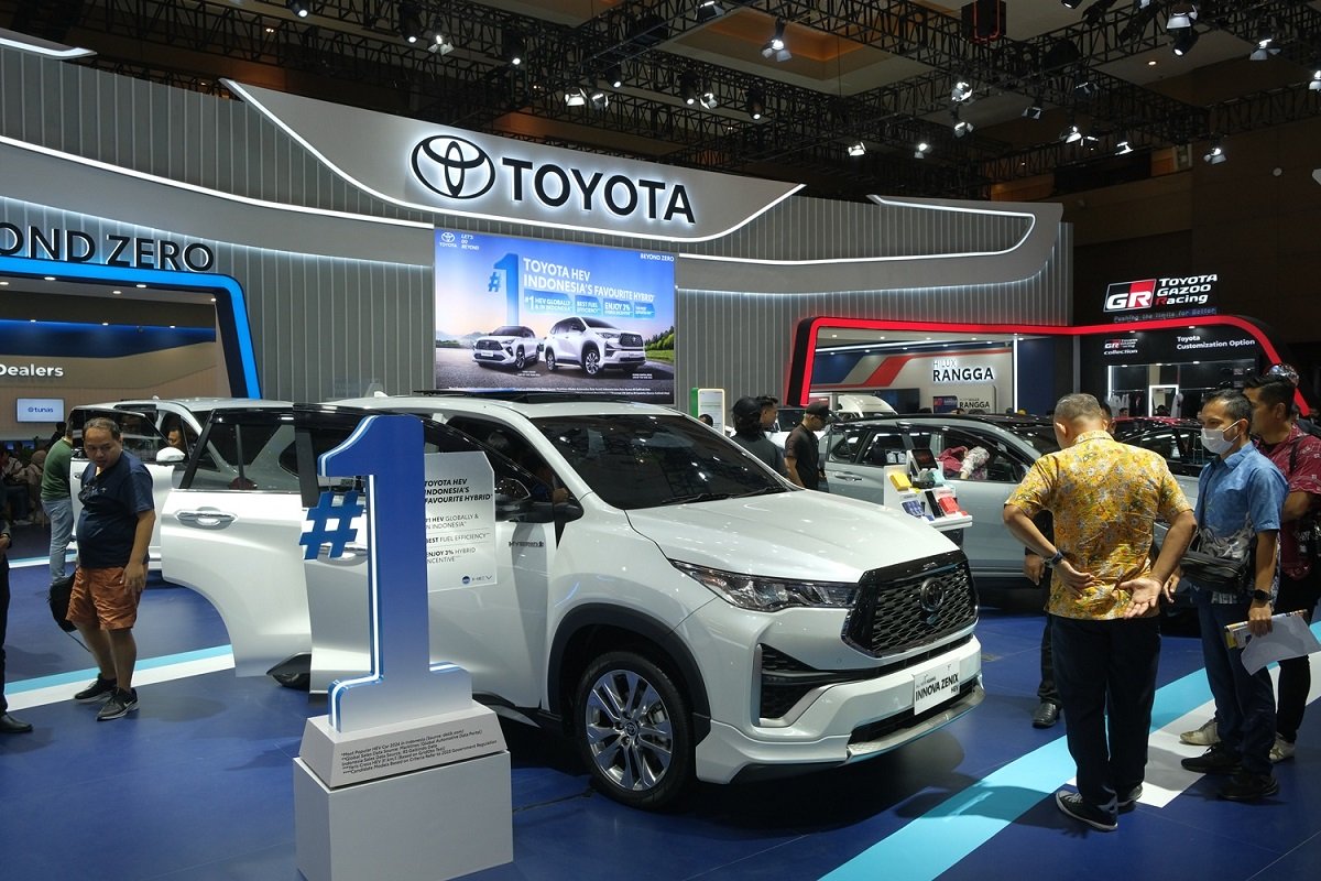20 Mobil Terlaris April 2026, Toyota Kijang Innova Teratas.