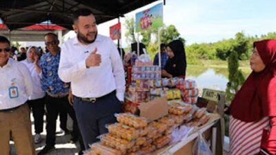 Wali Kota Padang Fadly Amran tinjau Pasar Murah jelang Idul Adha.
