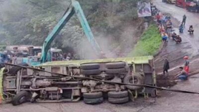 Pakar Unand Soroti Bahaya Jalur Sitinjau Lauik, Rawan Kecelakaan Kendaraan Berat