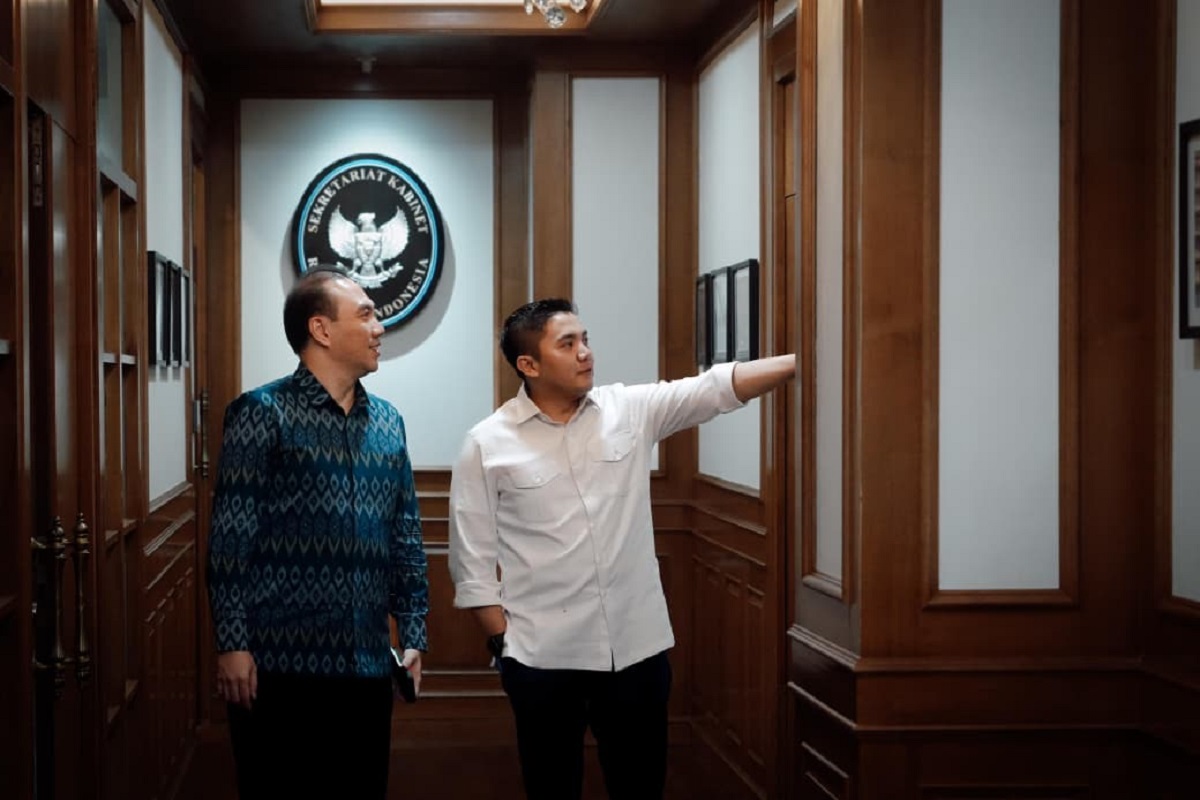 Sekretaris Kabinet (Seskab), Teddy Indra Wijaya, menerima kunjungan CEO GoTo, Hans Patuwo, di kantor Sekretariat Kabinet, Jakarta.