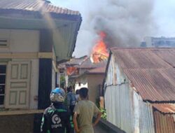 Kebakaran Hebat di Bukittinggi Tewaskan Lansia 71 Tahun