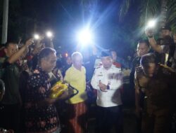 Tinjau Lokasi Banjir,  Gubernur Jambi Salurkan Bantuan dan Janjikan Perahu Gratis