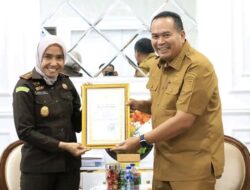 Pemko Pariaman Berikan Apresiasi Penghargaan Peran Hukum kepada Kejaksaan Negeri Pariaman