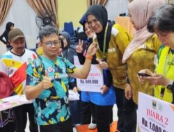 Kejurprov Tenis Meja Sumbar Berlangsung Lancar, Ketum PTMSI Gustami Hidayat Serahkan Medali Juara Pemuncak