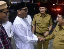 Malam Takbiran di Masjid Jihad Kabun Pauah Kamba,  Bupati John Kenedy Azis: Perkuat Ukhuwah dan Kebersamaan