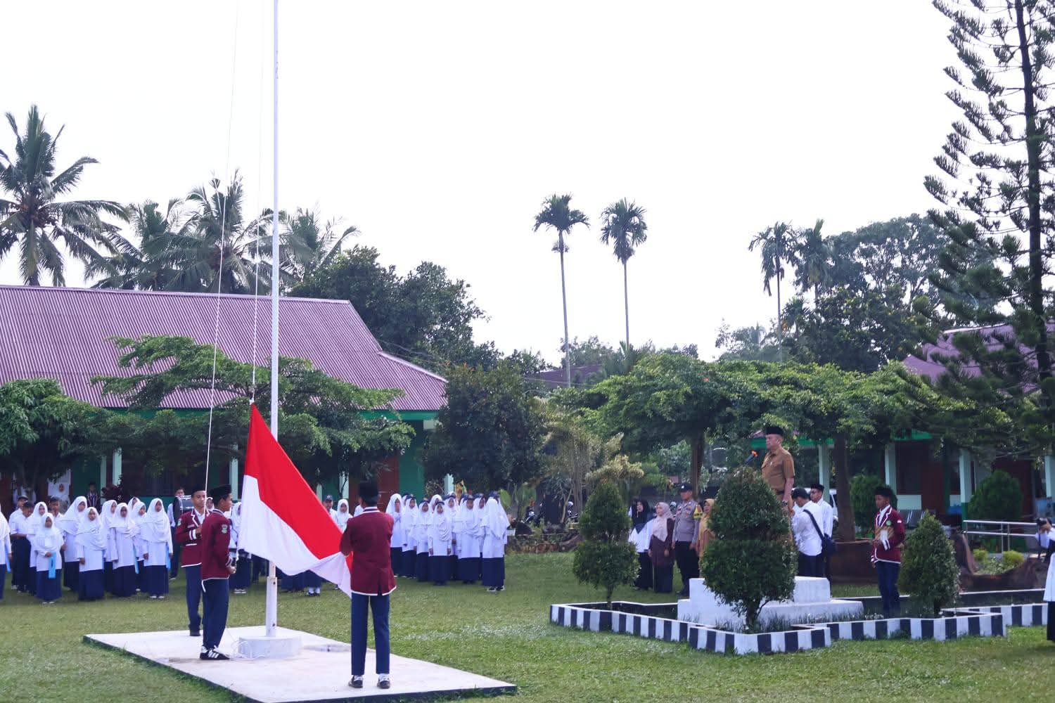 Wawako Elzadaswarman Soroti Ancaman Moral Generasi Muda, Tekankan Penguatan Keimanan di MTsN 2 Payakumbuh