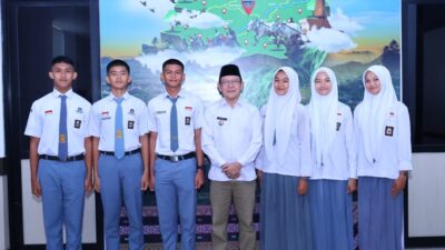 Walikota Zulmaeta Lepas Enam Calon Paskibraka, Target Tembus Nasional
