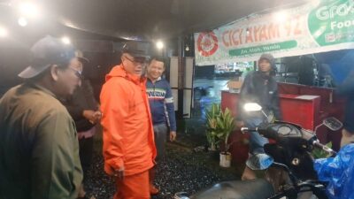 Sekda Rida Ananda Pimpin Penanganan Banjir Payakumbuh Hingga Dini Hari