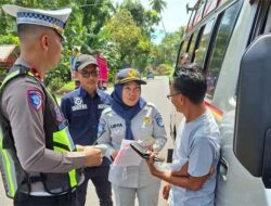 Jasa Raharja dan Polisi Sosialisasi Keselamatan Berkendara di Tiku